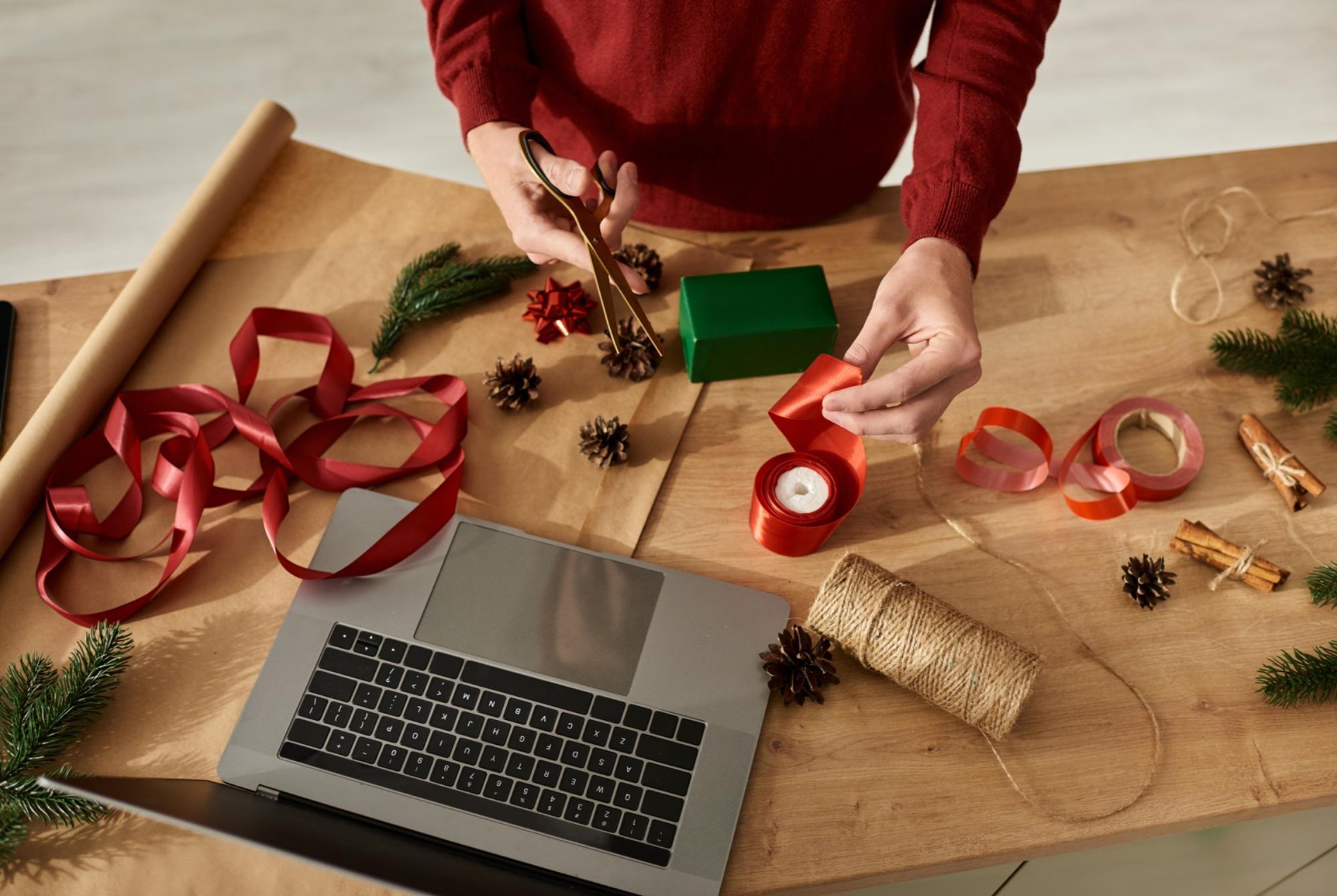kservico-gift-suggestions-for-young-professionals-phones-laptops kservico-gift-suggestions-for-young-professionals-phones-laptops